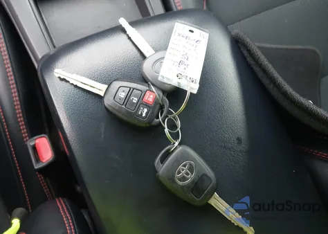 2017 Toyota Camry Se z USA, uszkodzony, nr VIN 4T1BF1FK4HU406711